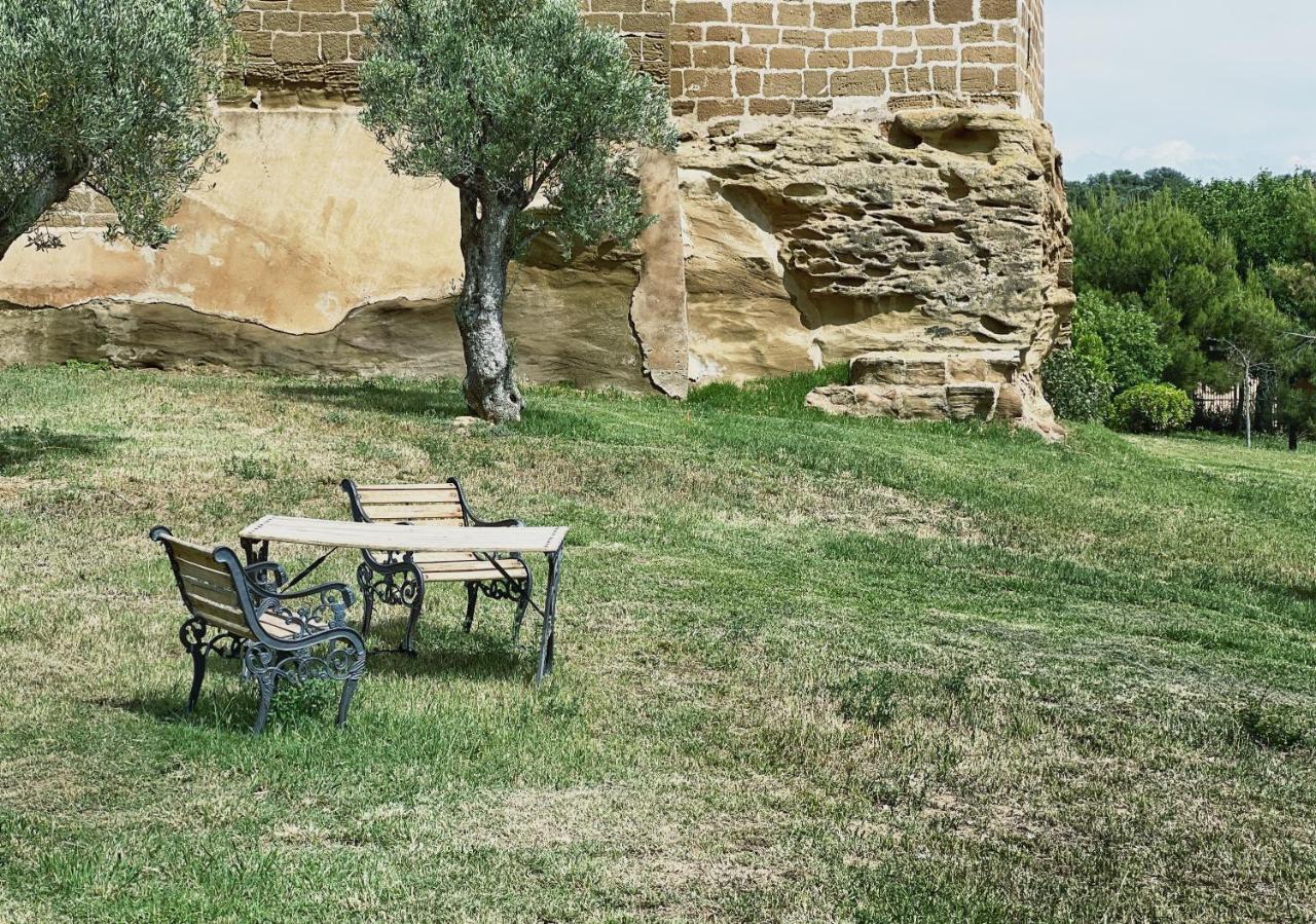 Castillo De Corvinos อูเอสกา ภายนอก รูปภาพ